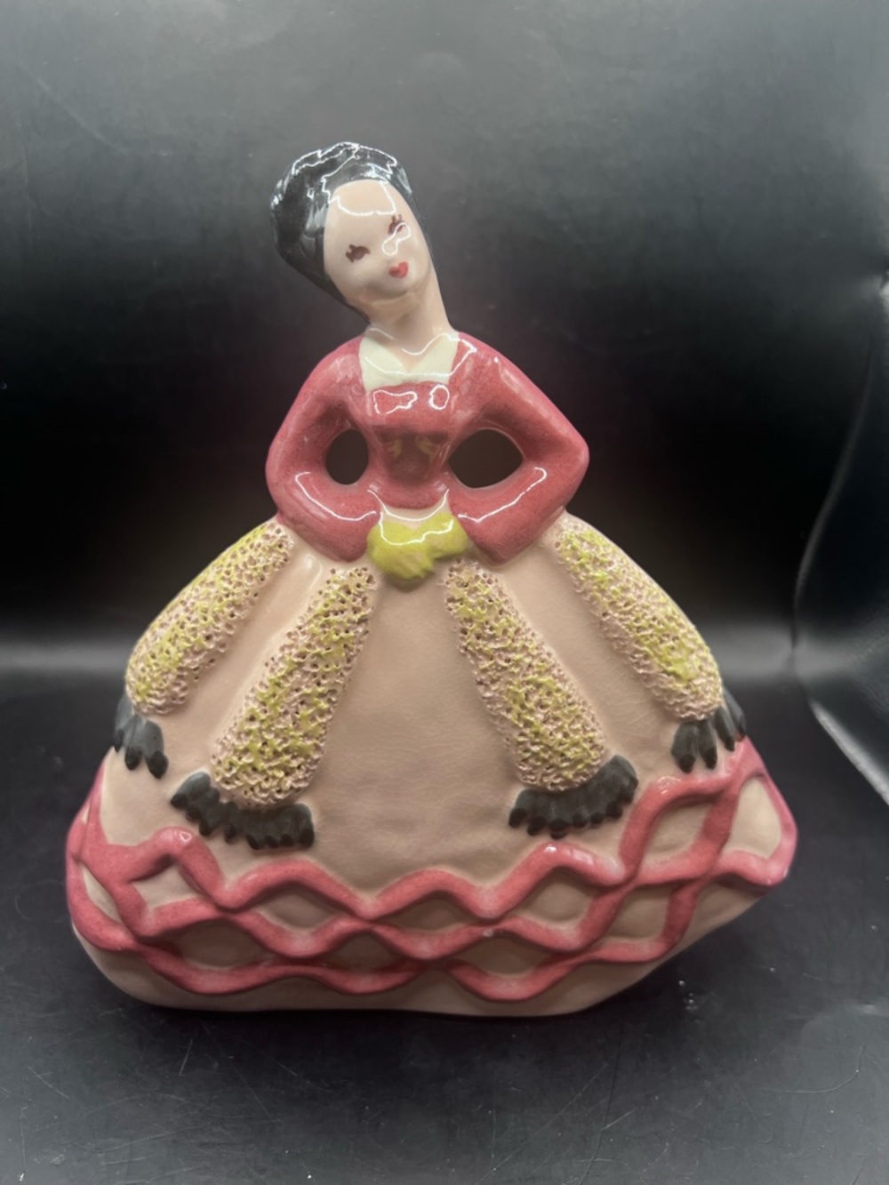 VTG Kaye of Hollywood Ceramic Lady Figurine wall hanging pot
